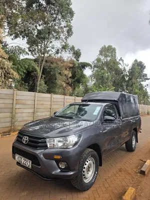 Toyota Hilux 2022 Gray