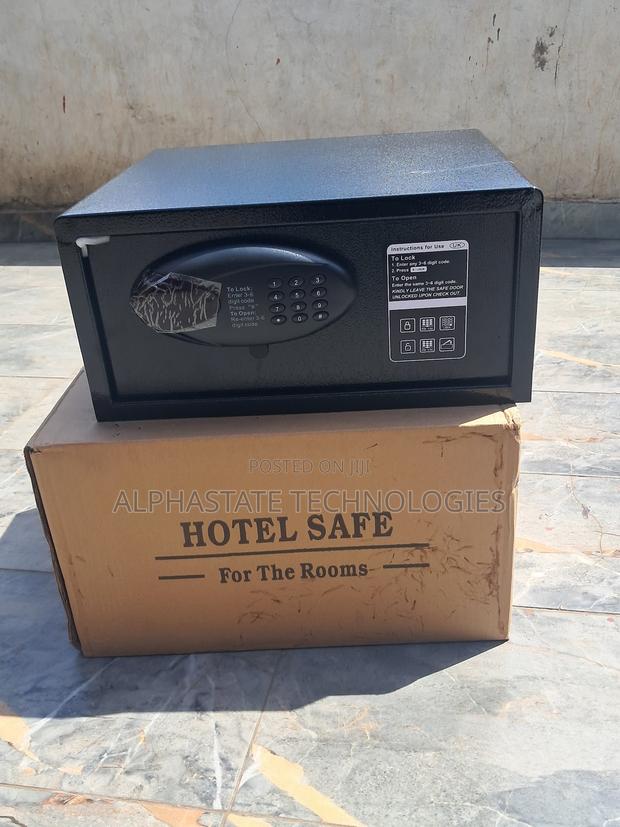 9KG Secure Money Safe With Digital Combination & Key - main view