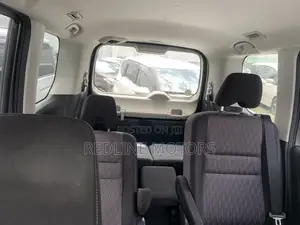 Nissan Serena 2018 Gray