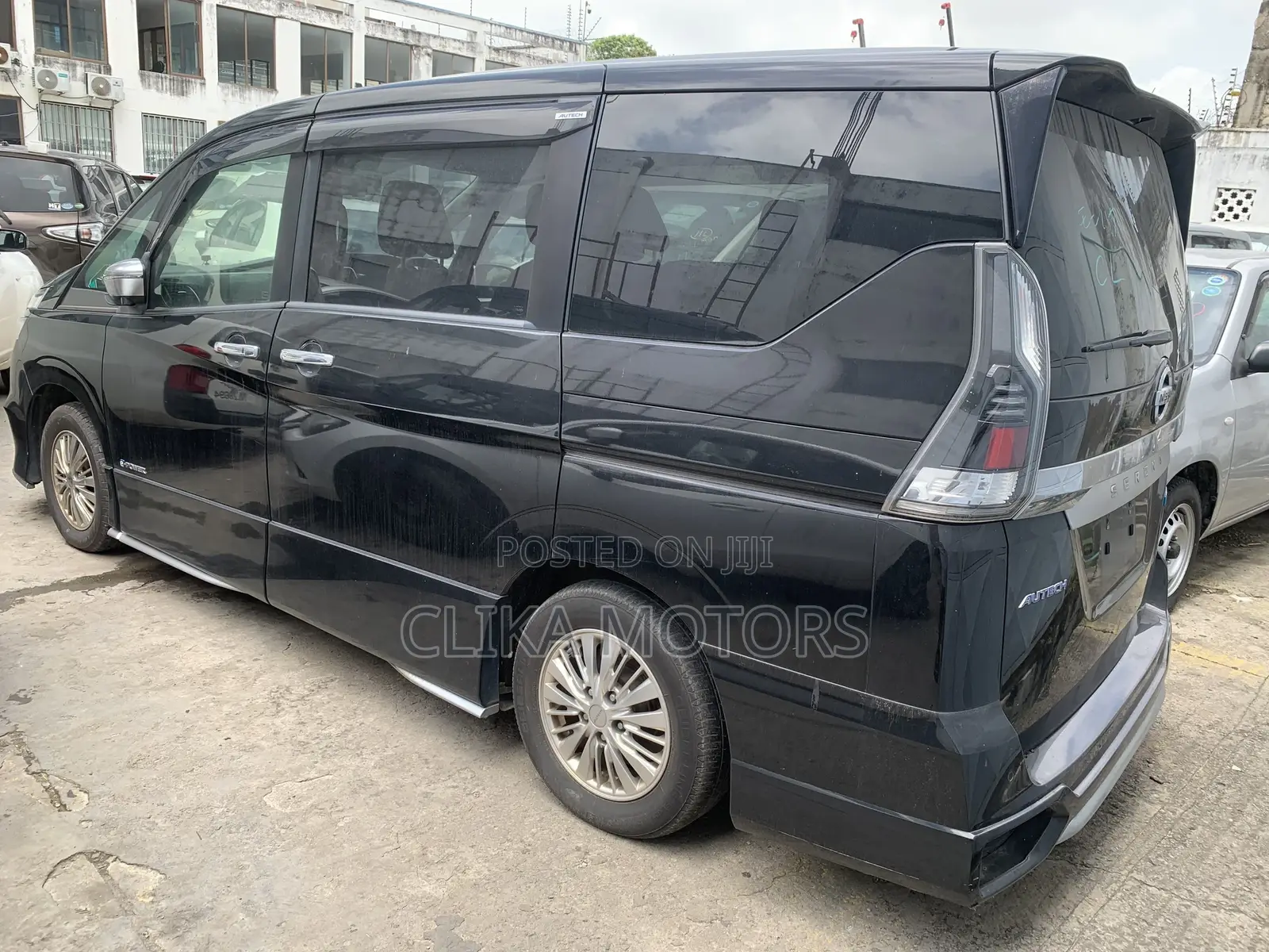 Nissan Serena 2018 Black