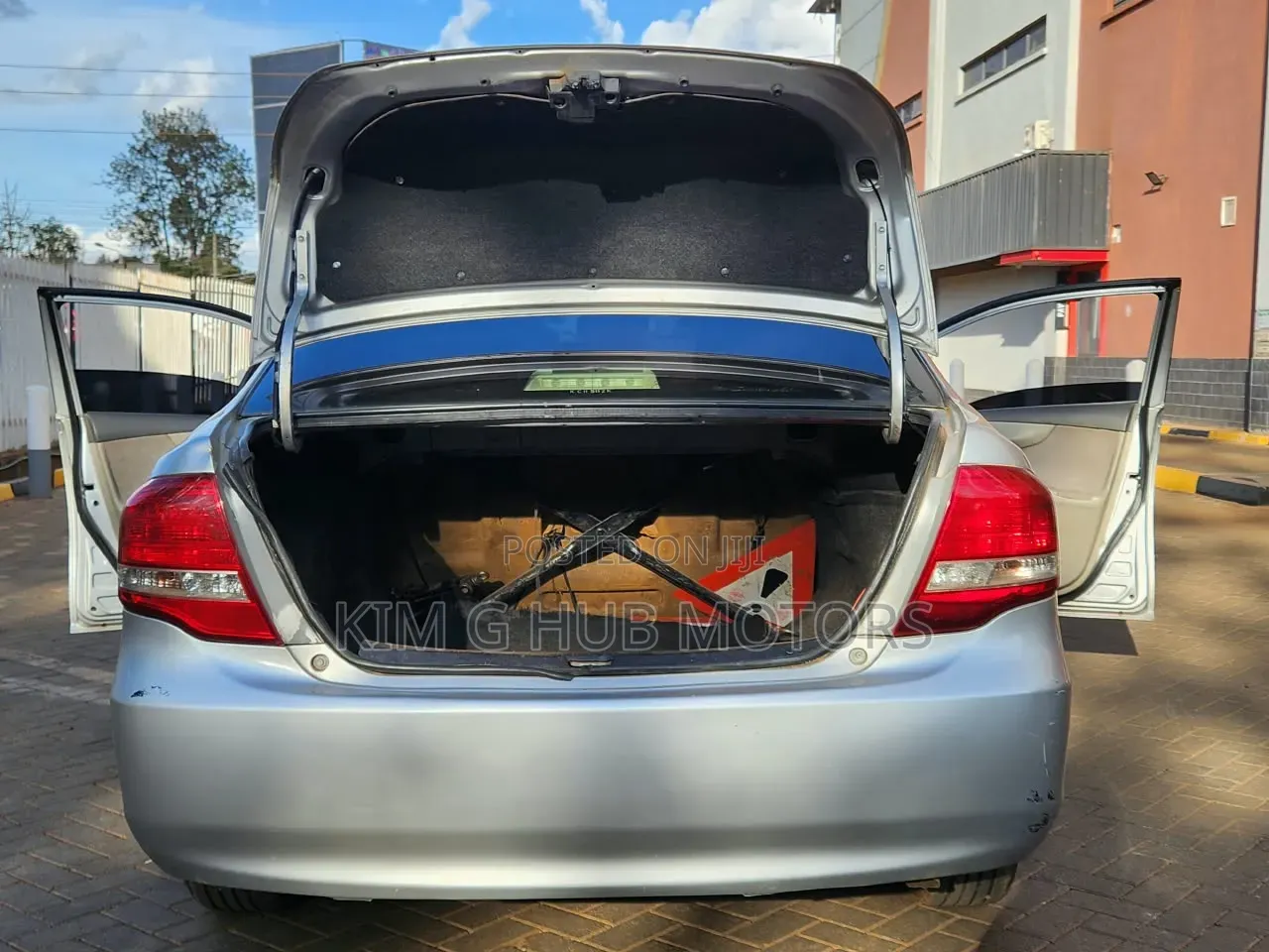 Toyota Axio 2011 Silver