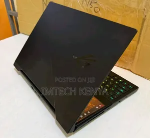 Laptop Asus ROG Zephyrus Duo 16 16GB AMD Ryzen 7 SSD 1T
