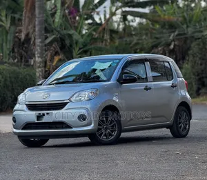 Daihatsu Boon 2021 Silver