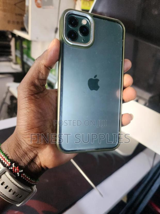 Apple iPhone 11 Pro Max 64 GB Green - main view