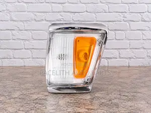 Depo Corner Lamp / Light Toyota Hilux Surf 1992/1993/1994/1995 Chrome