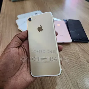 Apple iPhone 7 32 GB Gold