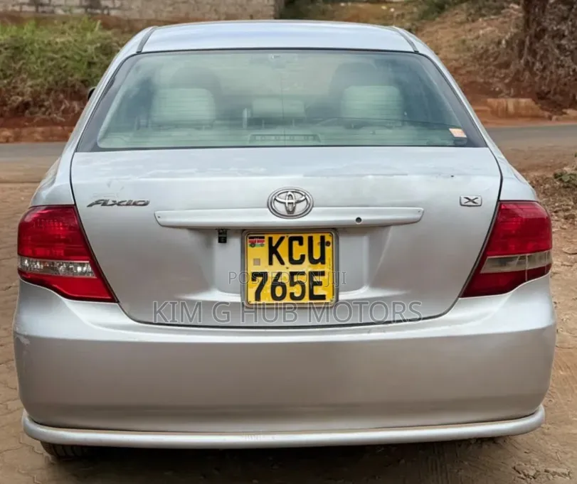 Toyota Axio 1.5 X 2WD 2012 Silver