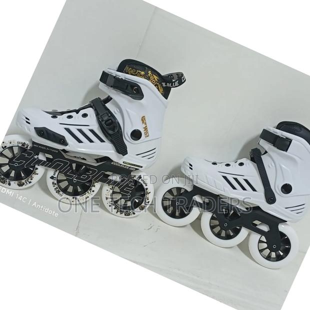 Inline Speed Skates 3 Wheel With Large 110mm Diameter - main view
