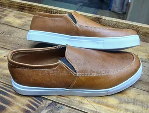 Sneakers Available in Bulk