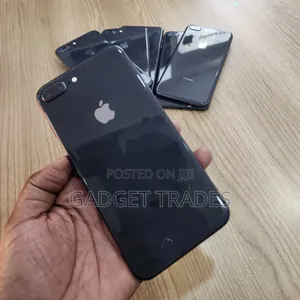 Apple iPhone 8 Plus 64 GB Black