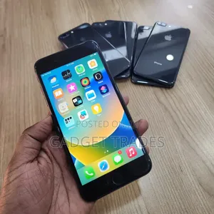 Apple iPhone 8 Plus 64 GB Black