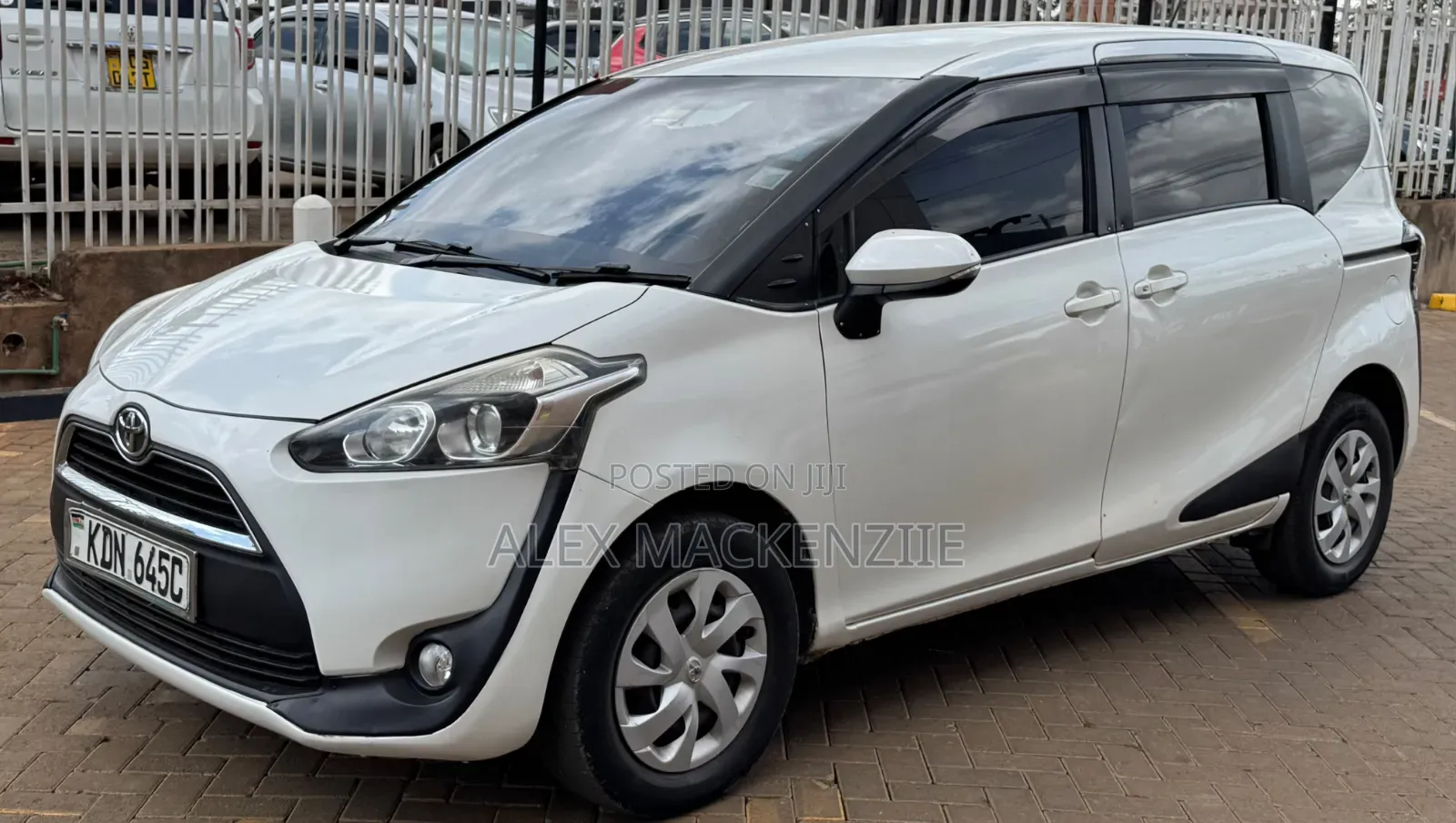 Toyota Sienta 2016 White