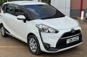 Toyota Sienta 2016 White