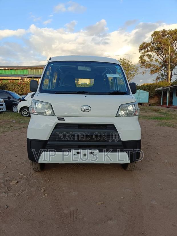 Daihatsu Hijet 2019 White