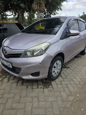 Toyota Vitz 2012