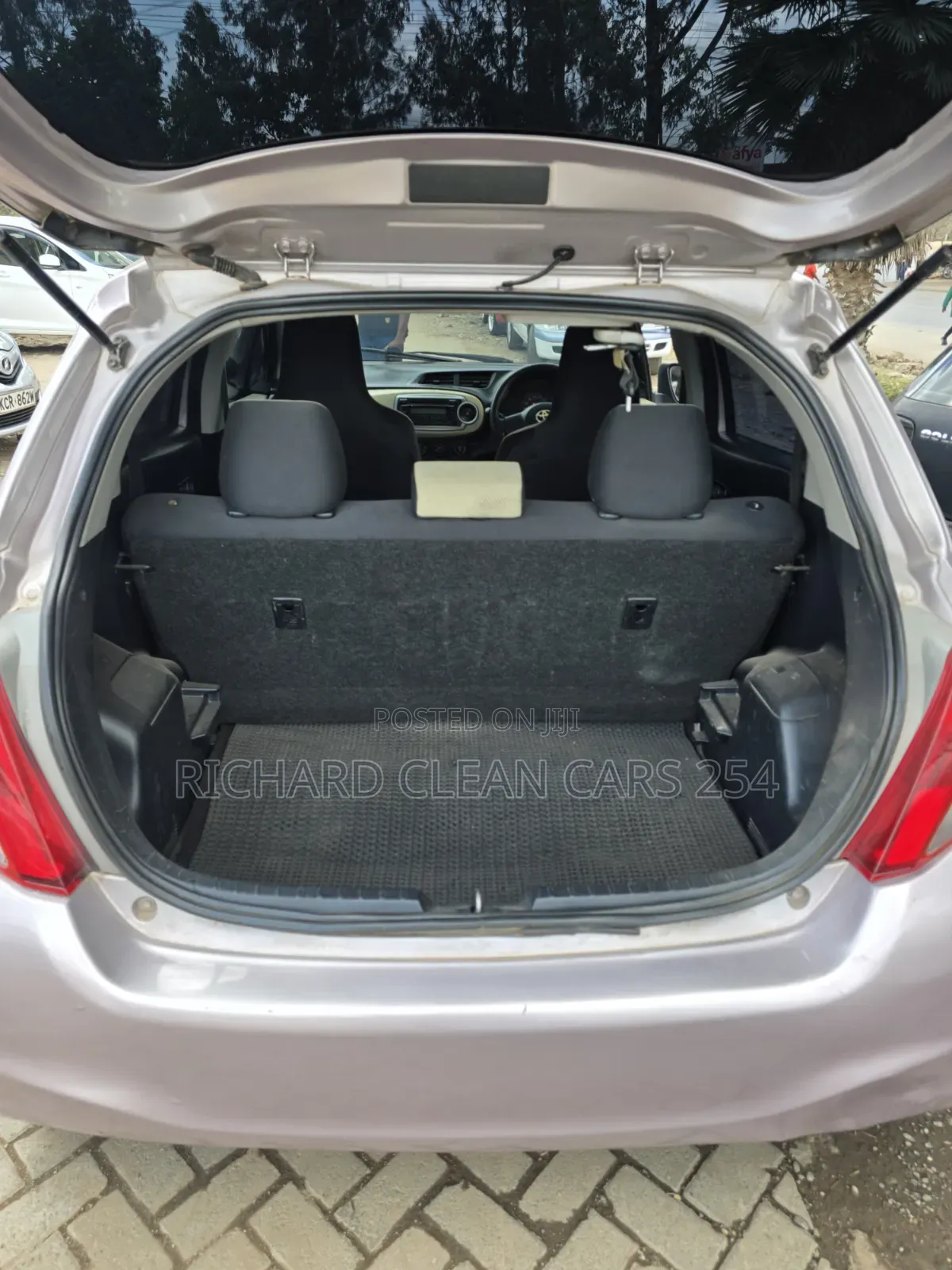 Toyota Vitz 2012