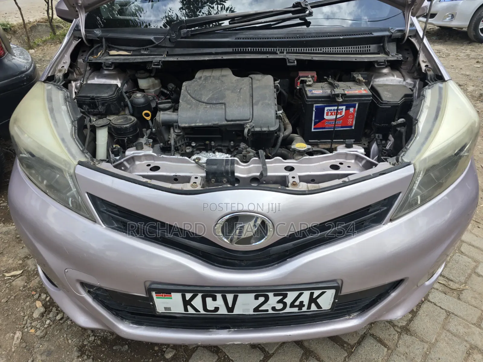 Toyota Vitz 2012