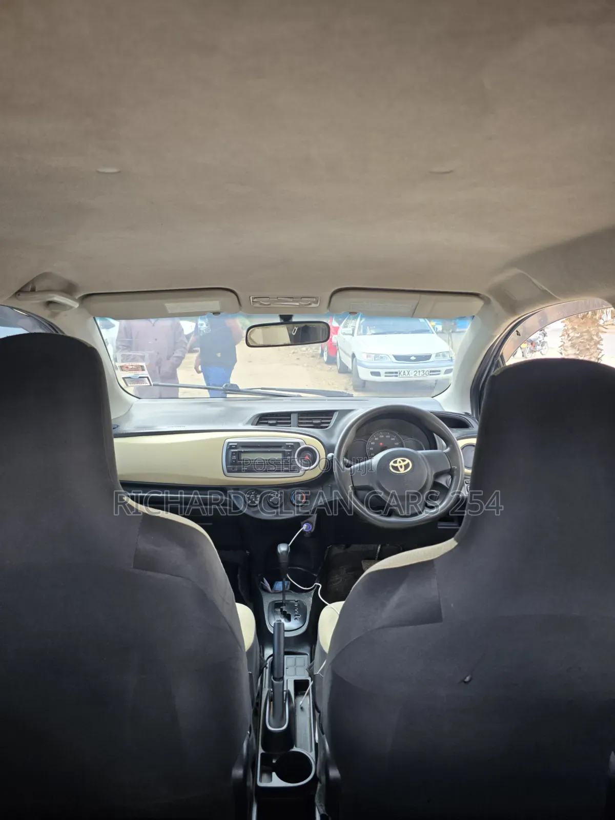 Toyota Vitz 2012
