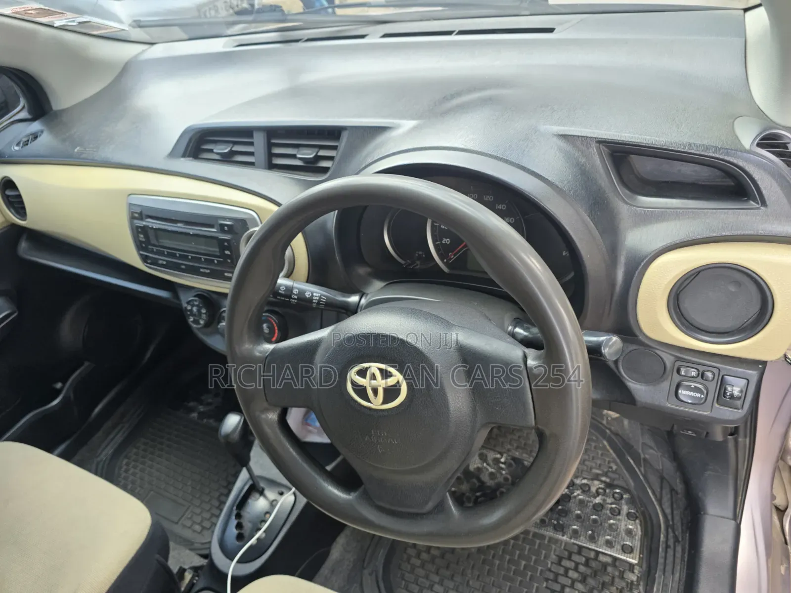 Toyota Vitz 2012