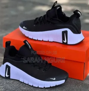 Nike Metco Sneakers