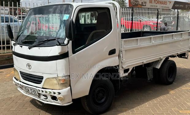 TToyota Dyna - main view