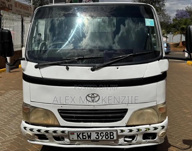 TToyota Dyna - thumbnail 6