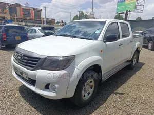 Toyota Hilux 2016 White