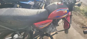 Bajaj Boxer 125 2025 Red