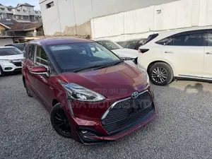 Toyota Sienta 1.5 Hybrid FWD 2020 Maroon