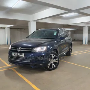 Volkswagen Touareg 2016 Blue