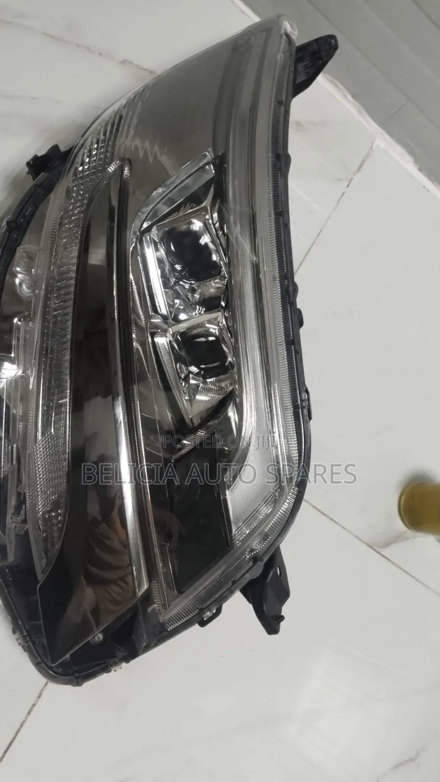 Noah 2018 Xenon Headlight Code H