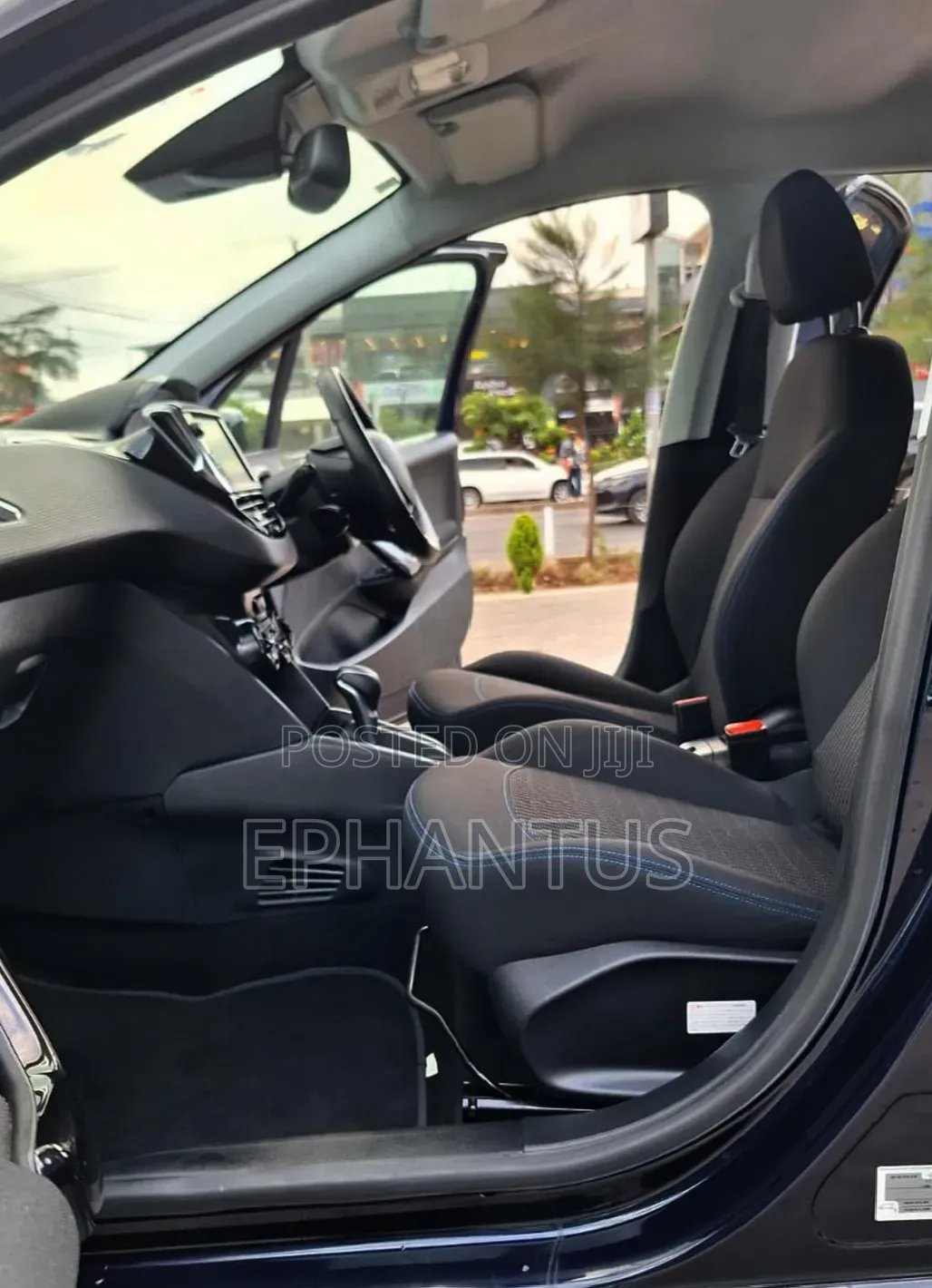 Peugeot 208 2019 Blue