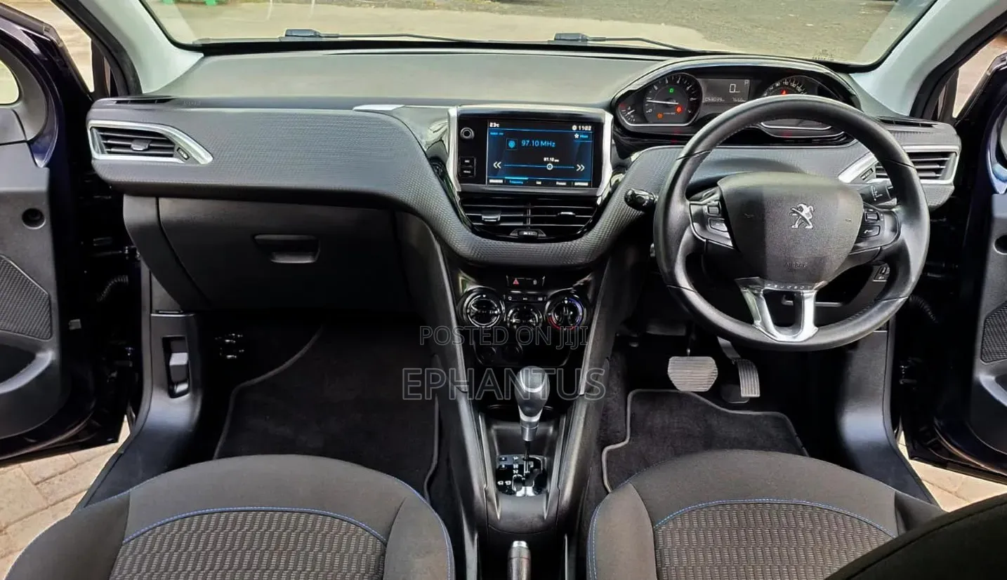 Peugeot 208 2019 Blue