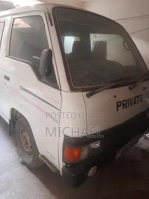 Nissan Caravan (Urvan) 2002 White