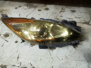 Mazda Axella 2012 Non Xenon Headlight