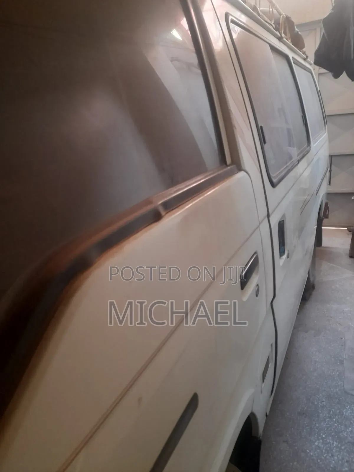 Nissan Caravan (Urvan) 2002 White