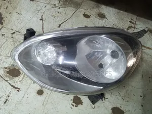 Nissan March 2012 Non Xenon