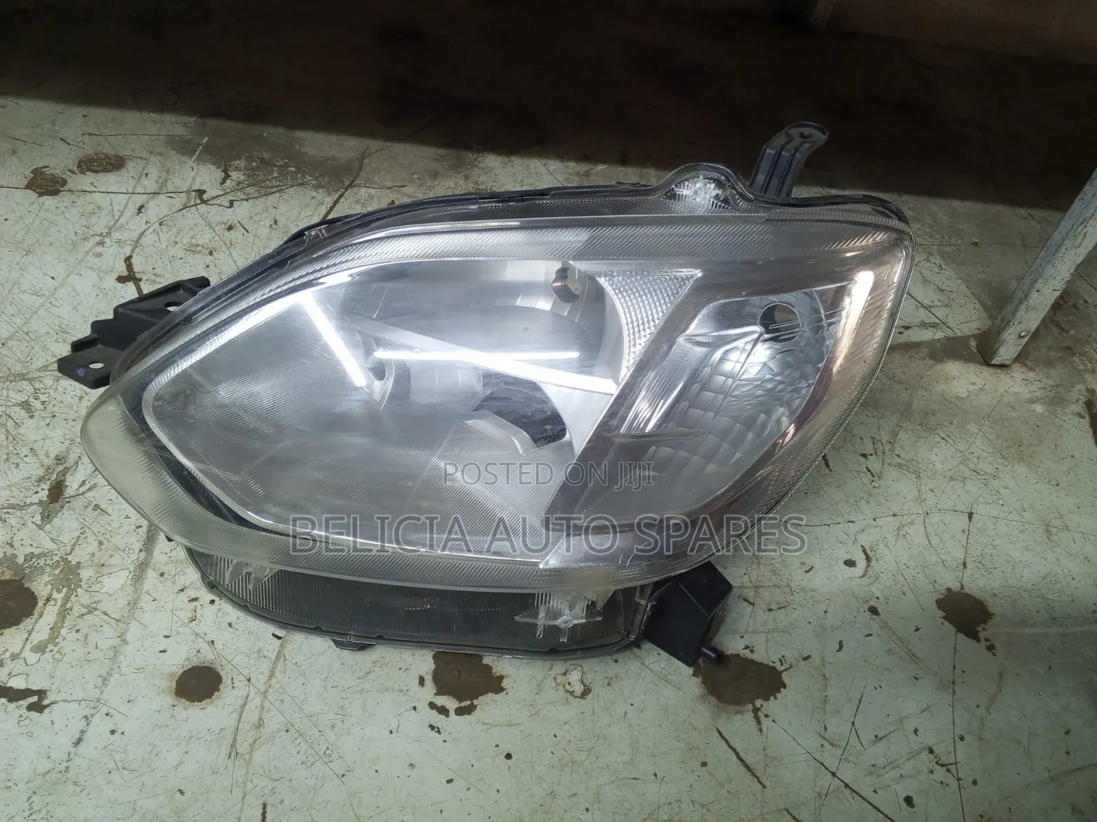 Toyota Passo 2016 Xenon Headlight