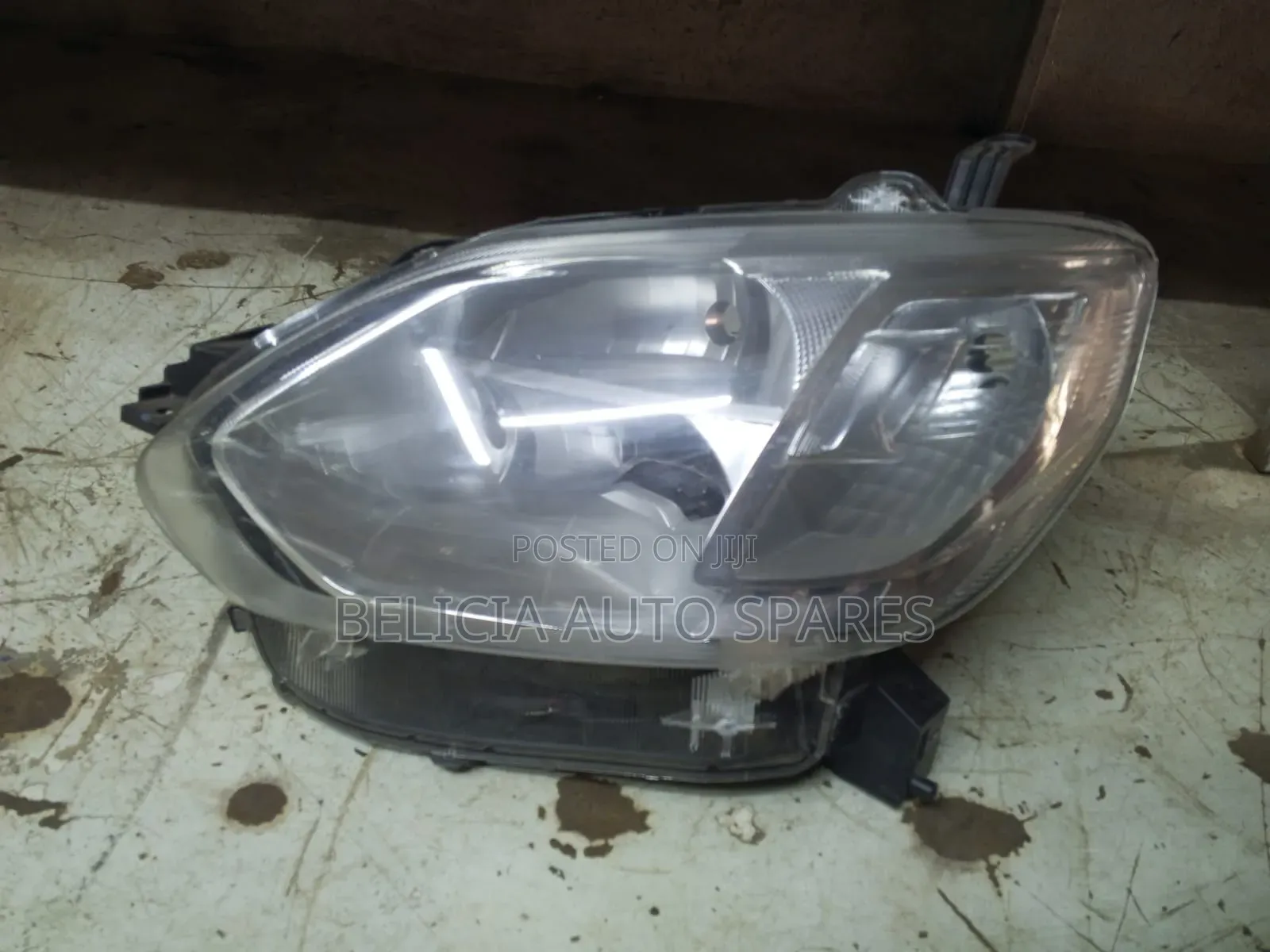 Toyota Passo 2016 Xenon Headlight