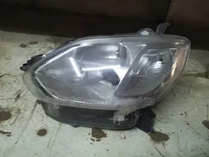 Toyota Passo 2016 Xenon Headlight