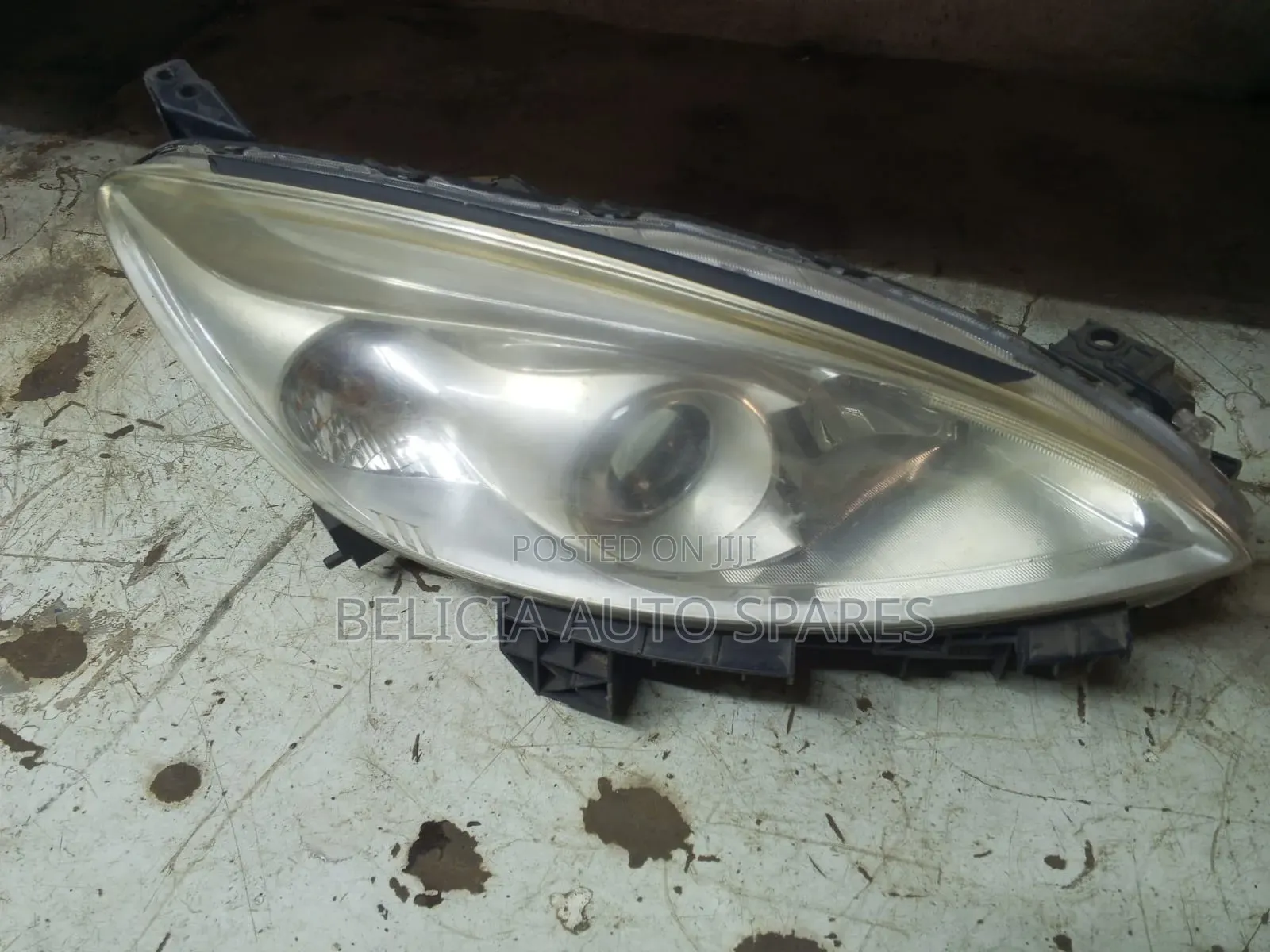 Mazda Premacy 2012 Xenon Headlight