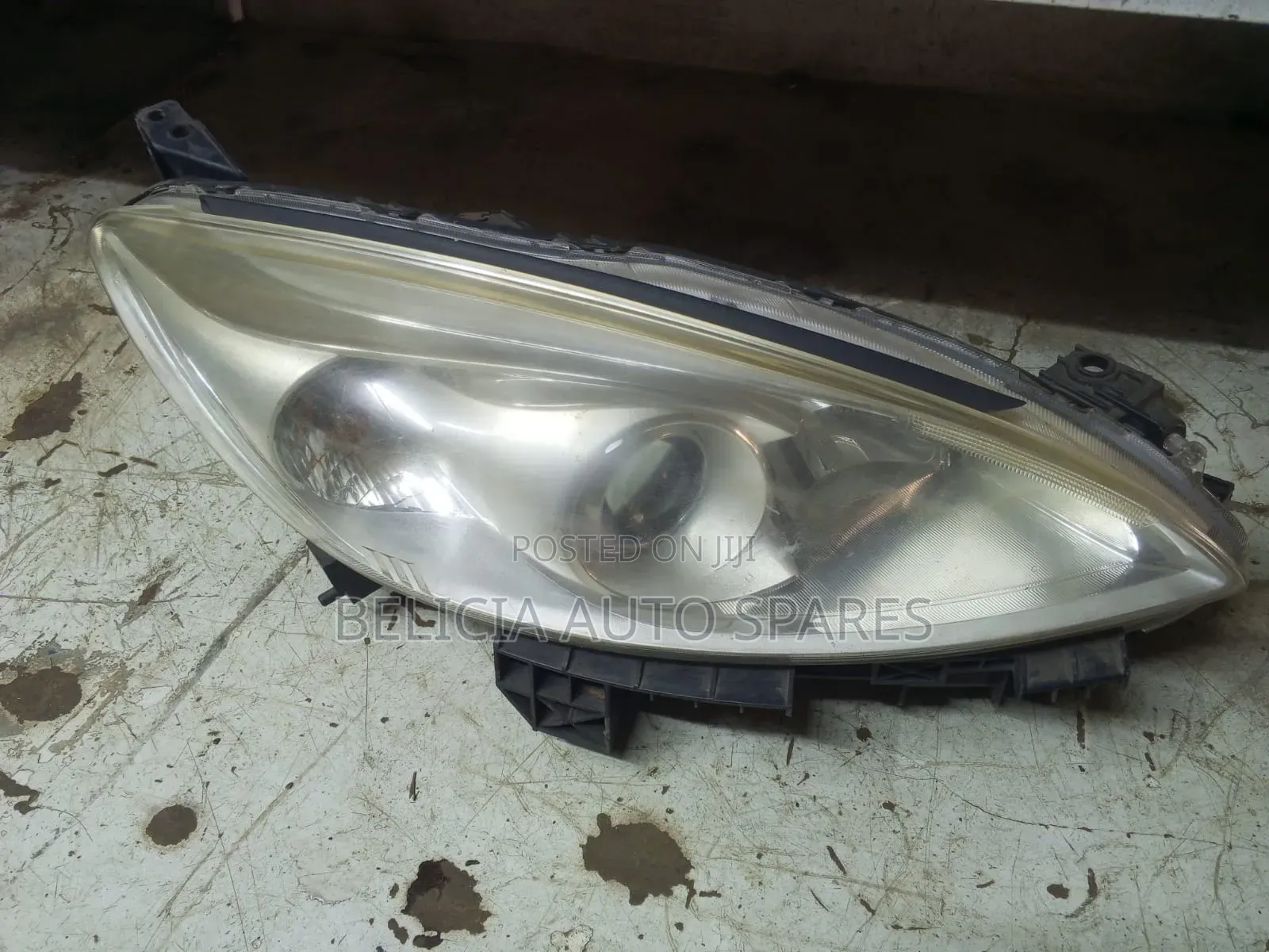 Mazda Premacy 2012 Xenon Headlight