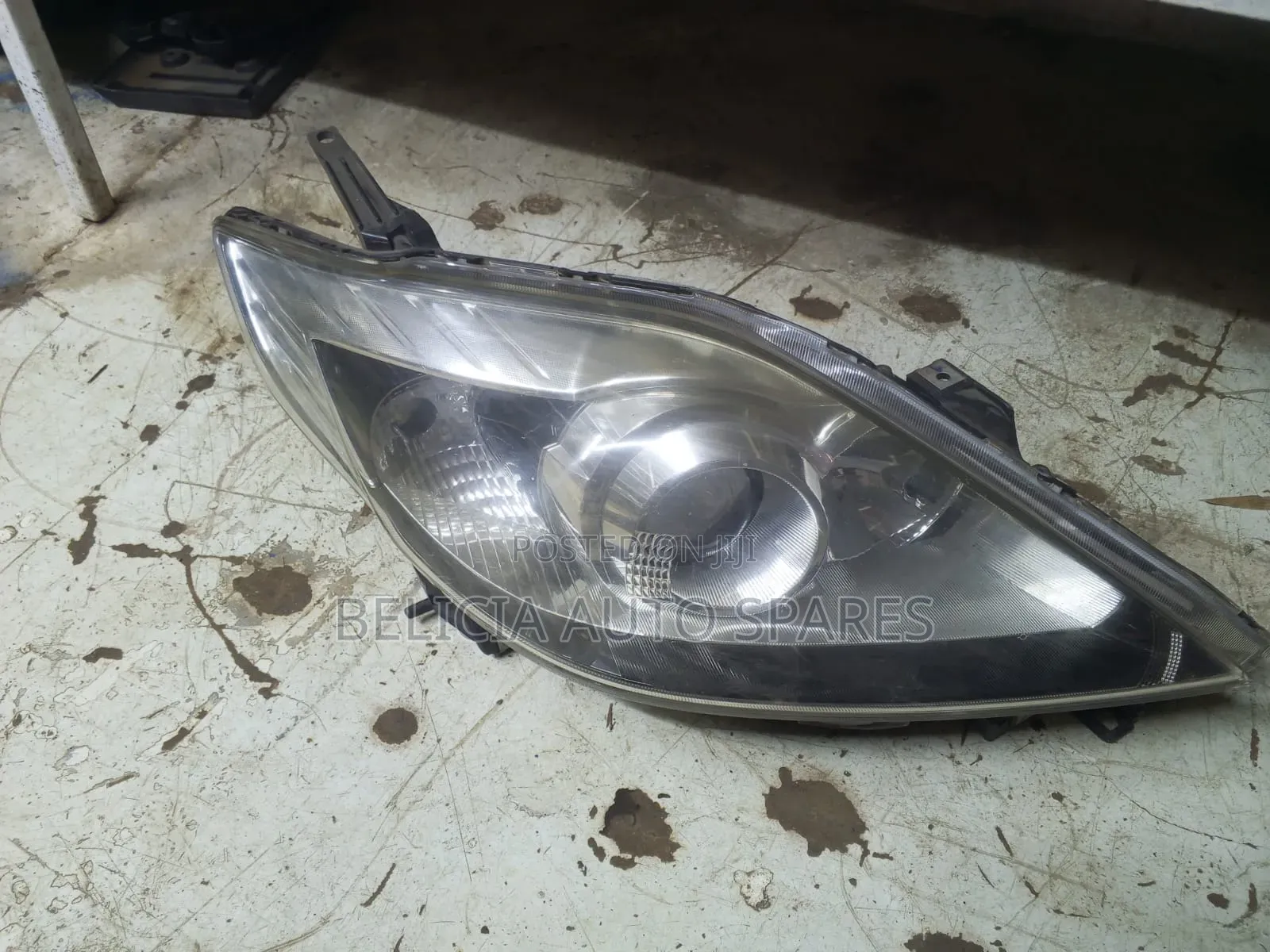 Mazda Premacy 2010 Xenon Headlight