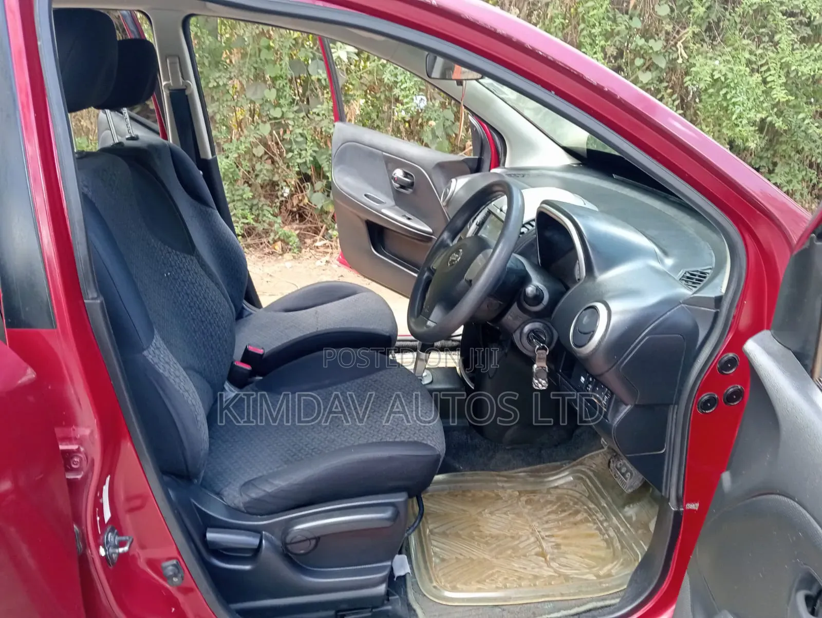 Nissan Note 1.4 2012 Red
