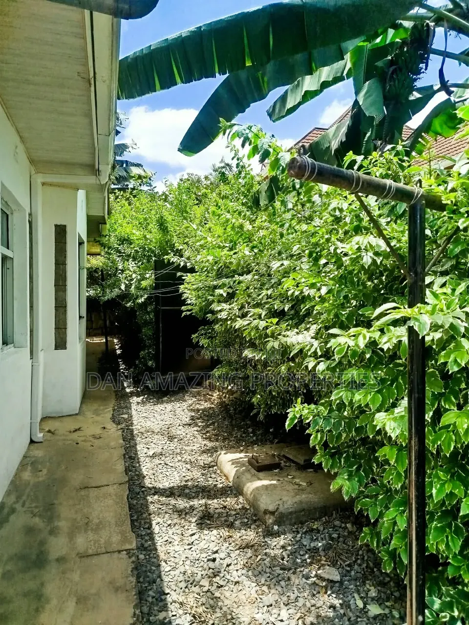 3bdrm Bungalow in Karen Plain for rent