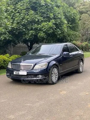 Mercedes-Benz C200 2010 Blue