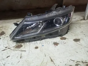 Nissan Serena 2015 Xenon