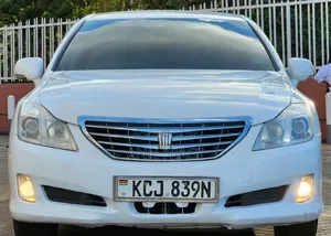 Toyota Crown 2009 White