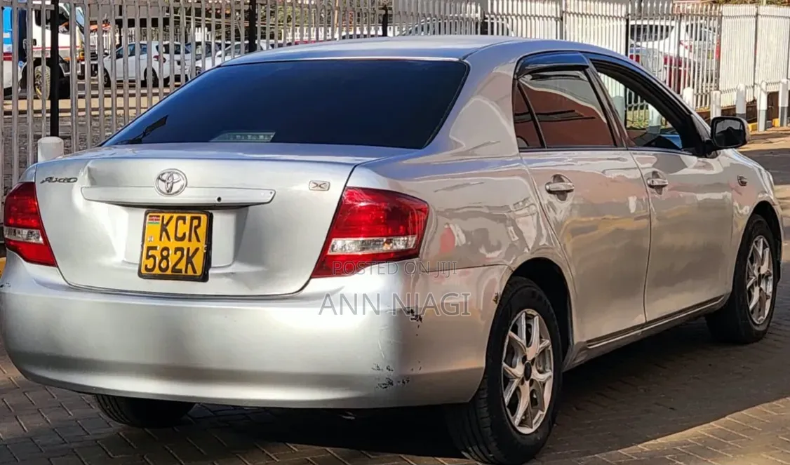 Toyota Axio 2011 Silver