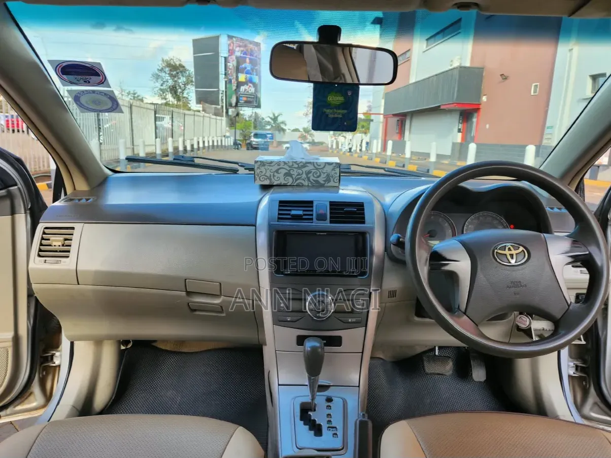 Toyota Axio 2011 Silver